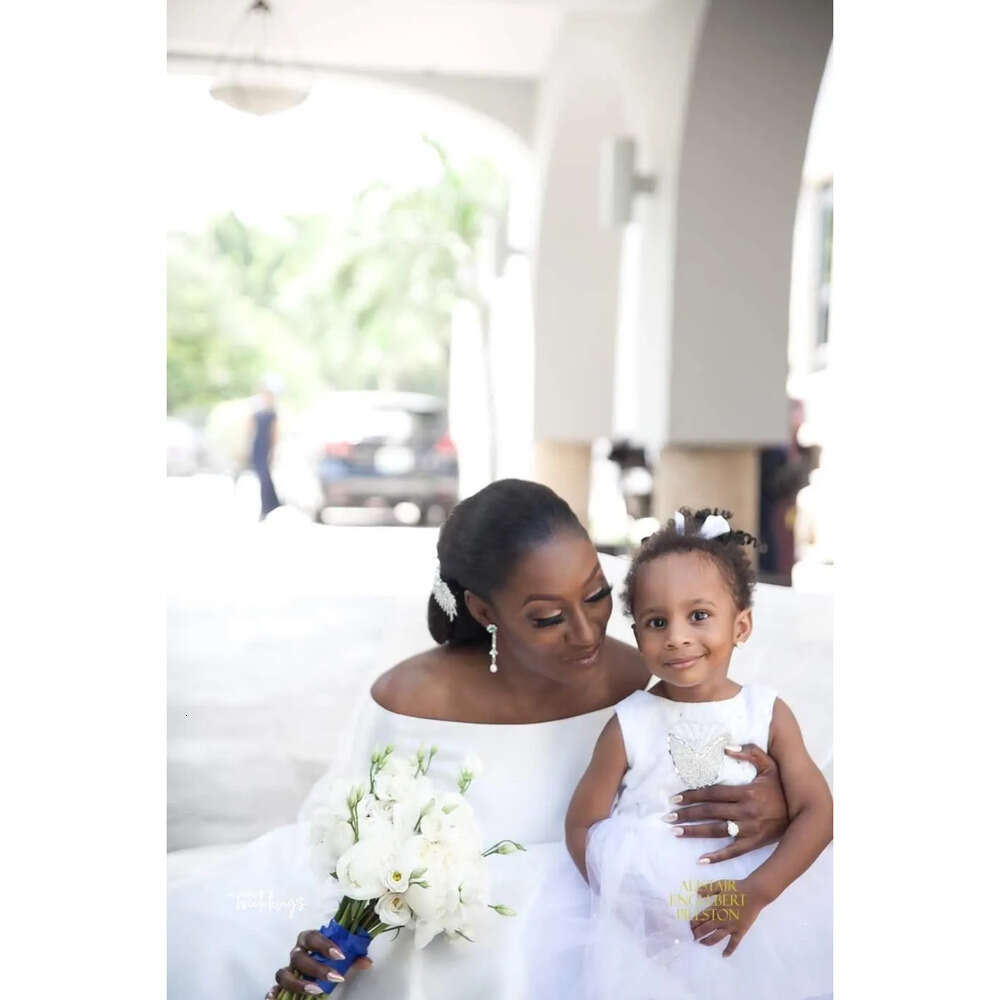 Beach Bridal Gown Simple Wedding Dresses Satin Country Long Sleeves Off Shoulder Designer Sweep Train A Line Custom Made Plus Size Vestido De Novia