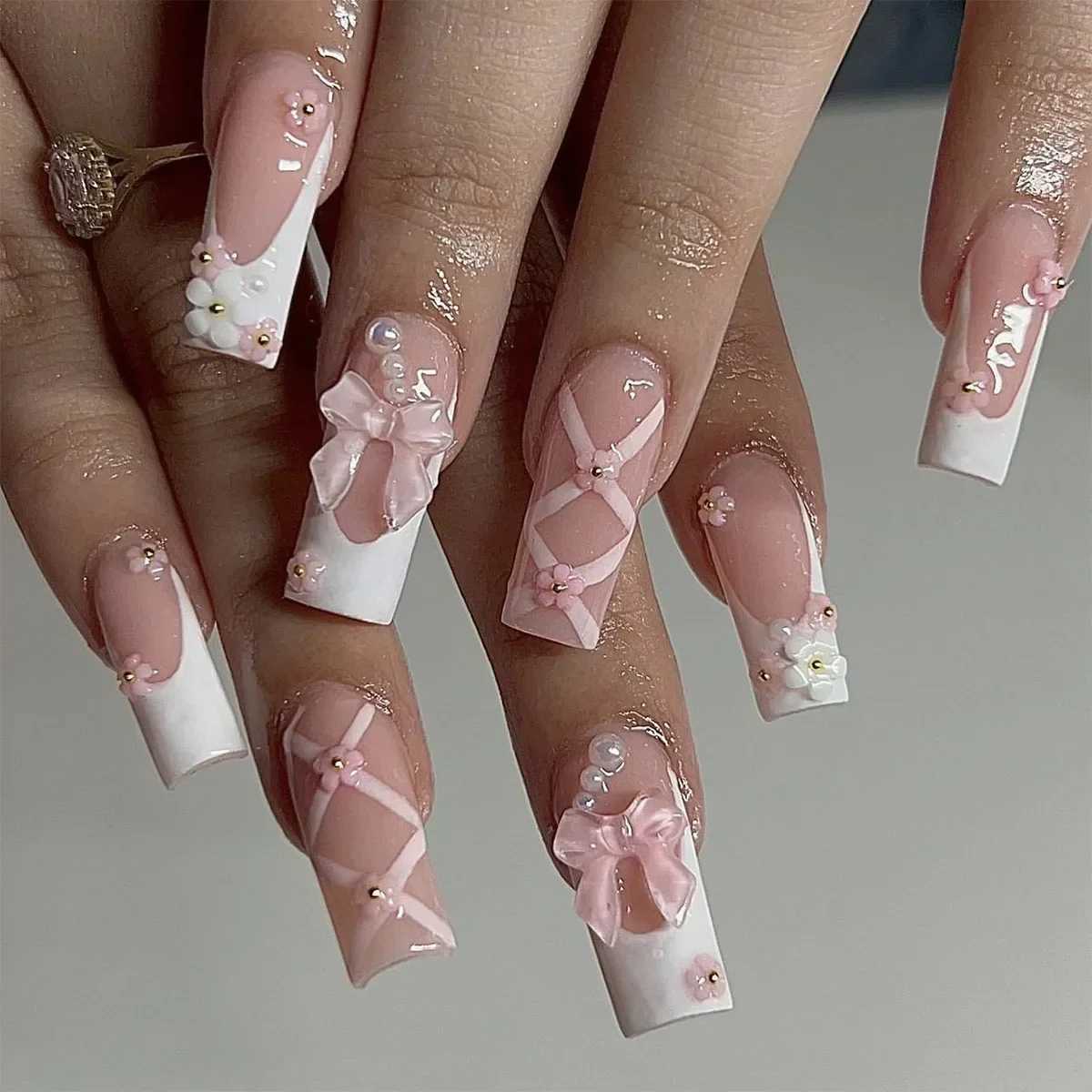 False Nails 24Pcs White French False Nails Long Ballet Fake Nail with Pearl Bow Flower Design Press on Nails Wearable Square Nails Set T240507