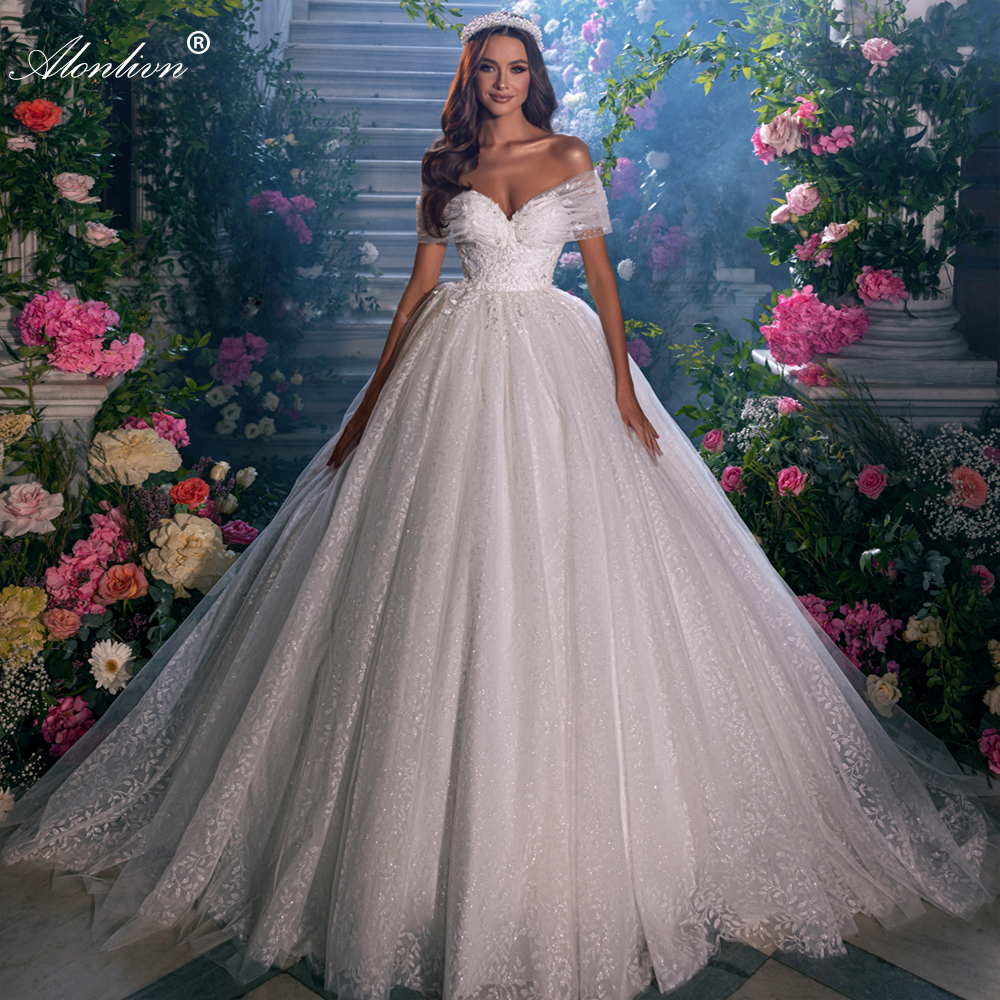 Stunning Lace Sweetheart Ball Gown Wedding Dress Delicate Bling Sequined Lace Off Shoulder Short Sleeves Bridal Gowns 2024