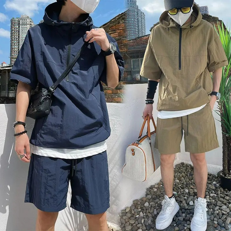 Summer Cargo Style Set Mens Casual Hooded Solid Short Sleeve Tshirt Shorts Loose Fashion High Quality Handsome Sweatshirt Suit y240416
