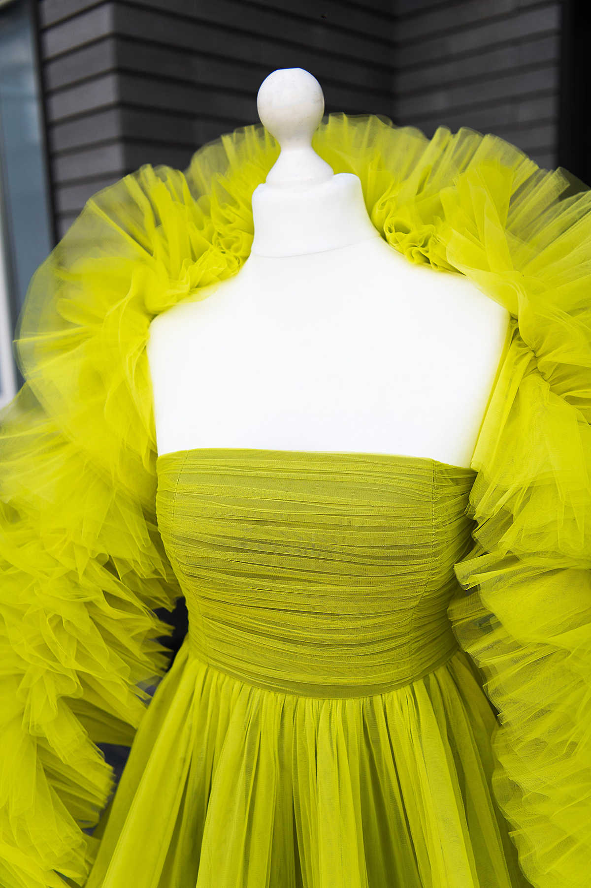 Two Pieces A-Line Prom Dresses Strapless Long Sleeve Sweep Train Ruffles Pick-ups Tiered Celebrity Evening Dresses Plus Size Custom Made L24656