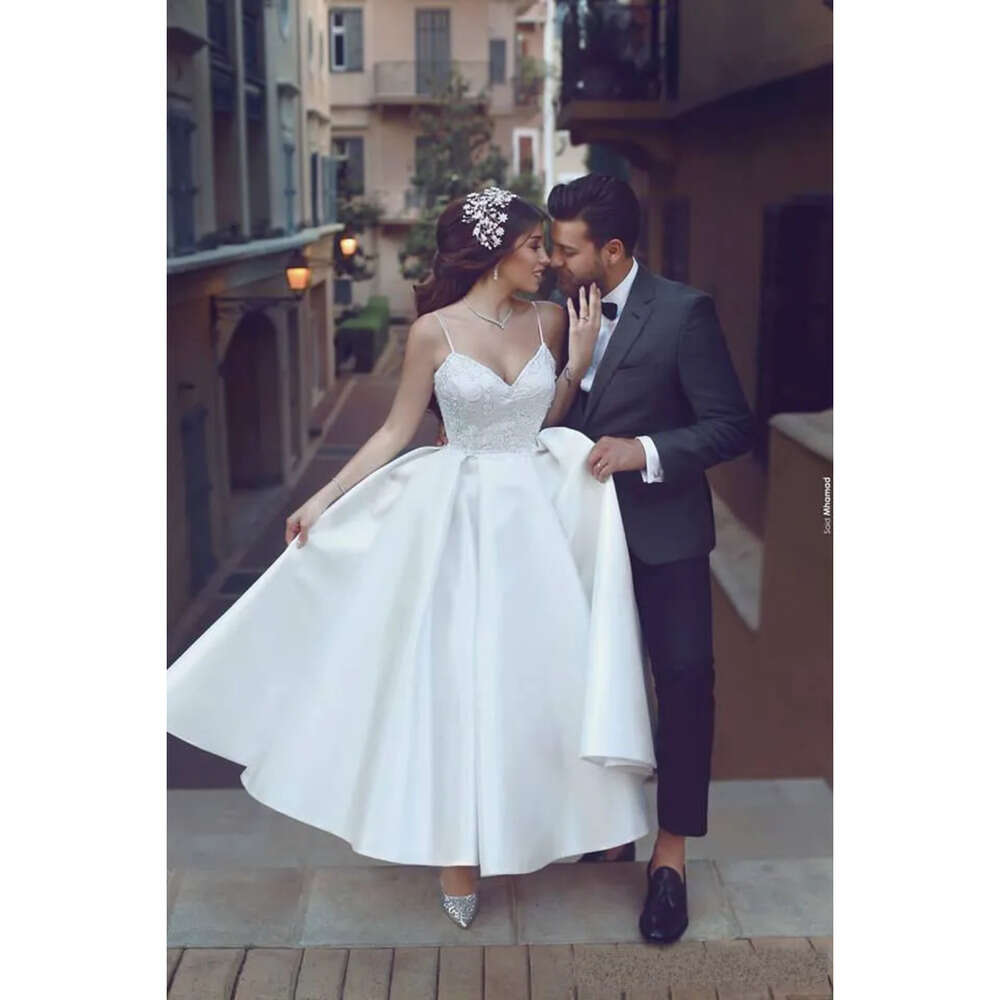 Short Straps Spaghetti Chic Dress Sexy 2018 Backless Sweetheart Lace Applique Elegant Bridal Gowns Cheap Wedding Dresses es