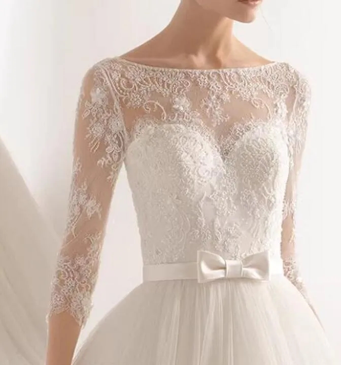 Batuau Lace and Tulle 3/4 Long Sleeve Ball Gown Wedding Dresses Beach Court Train Bride Gown