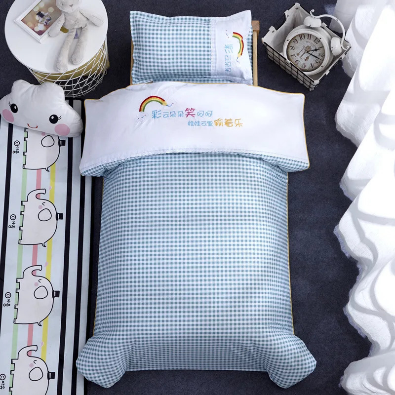 Solid Color Embroidery Threepiece Suit Baby Bedding Set Kindergarten Childrens Cartoon Pure Cotton Kid Present Without Inner 240429