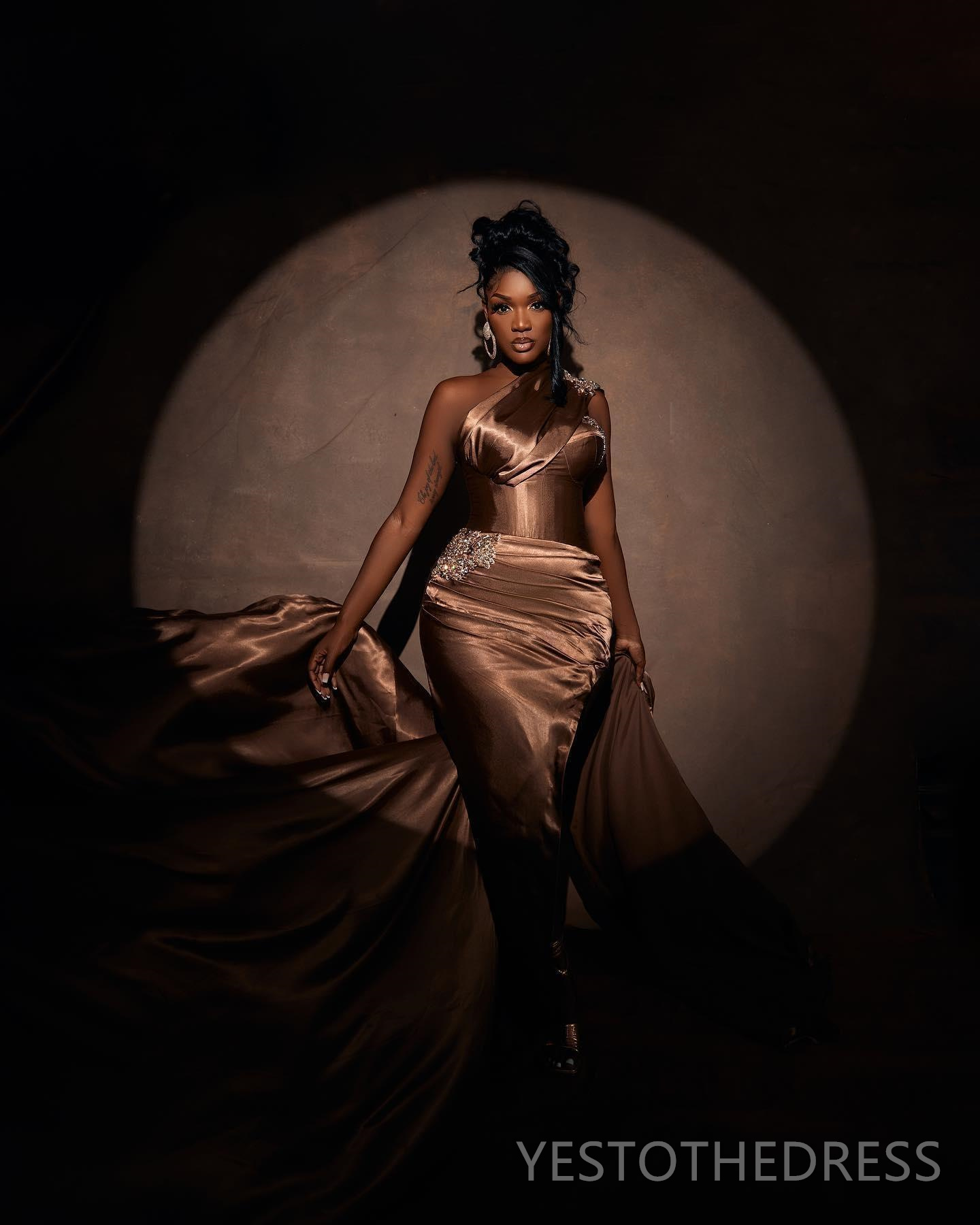 2024 Plus Size Prom Dresses for Black Women Promdress One Shoulder Evening Dresses Side Split Beaded Rhinestones Birthday Party Dress Second Reception