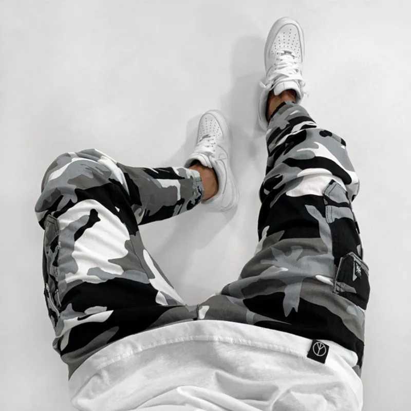 Men's Jeans Autumn Camouflage Style Mens Jeans Joggers Sweatpants Cargo Trendy Hip Hop Solid-Colored Pencil Pants Men Fitness Trousers Y240507