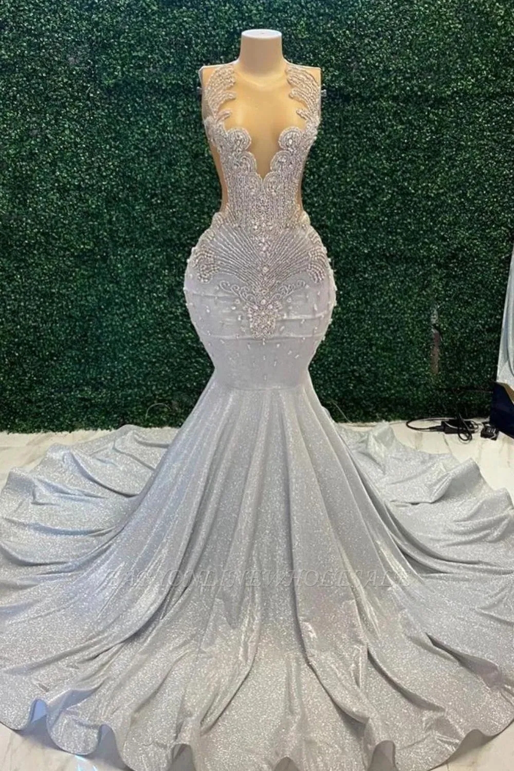 Sparkle Silver Sequined Prom Dresses Sexy Sheer jewel Neck Appliques Beads Sequins Long Evening Gowns Black Girls Met Gala Vestidos de bal BC18397