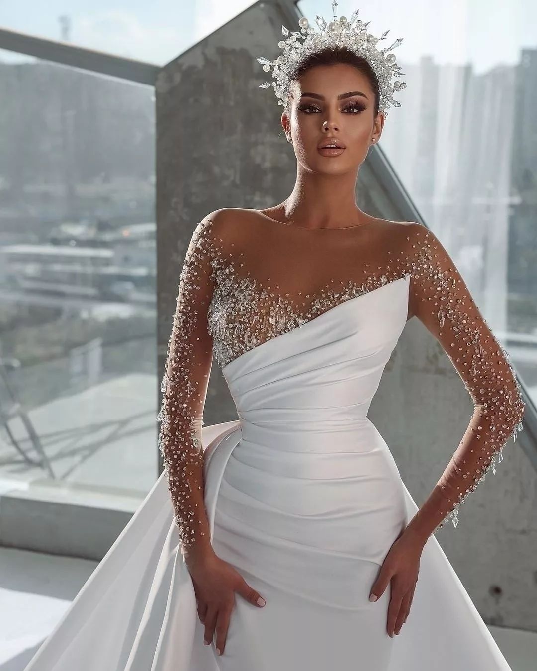 White Rhinestones Wedding Dresses With Detachable Train Bridal Gowns Long Sleeves Sequined Illusion Bateau Neck Satin Vestido De Novia