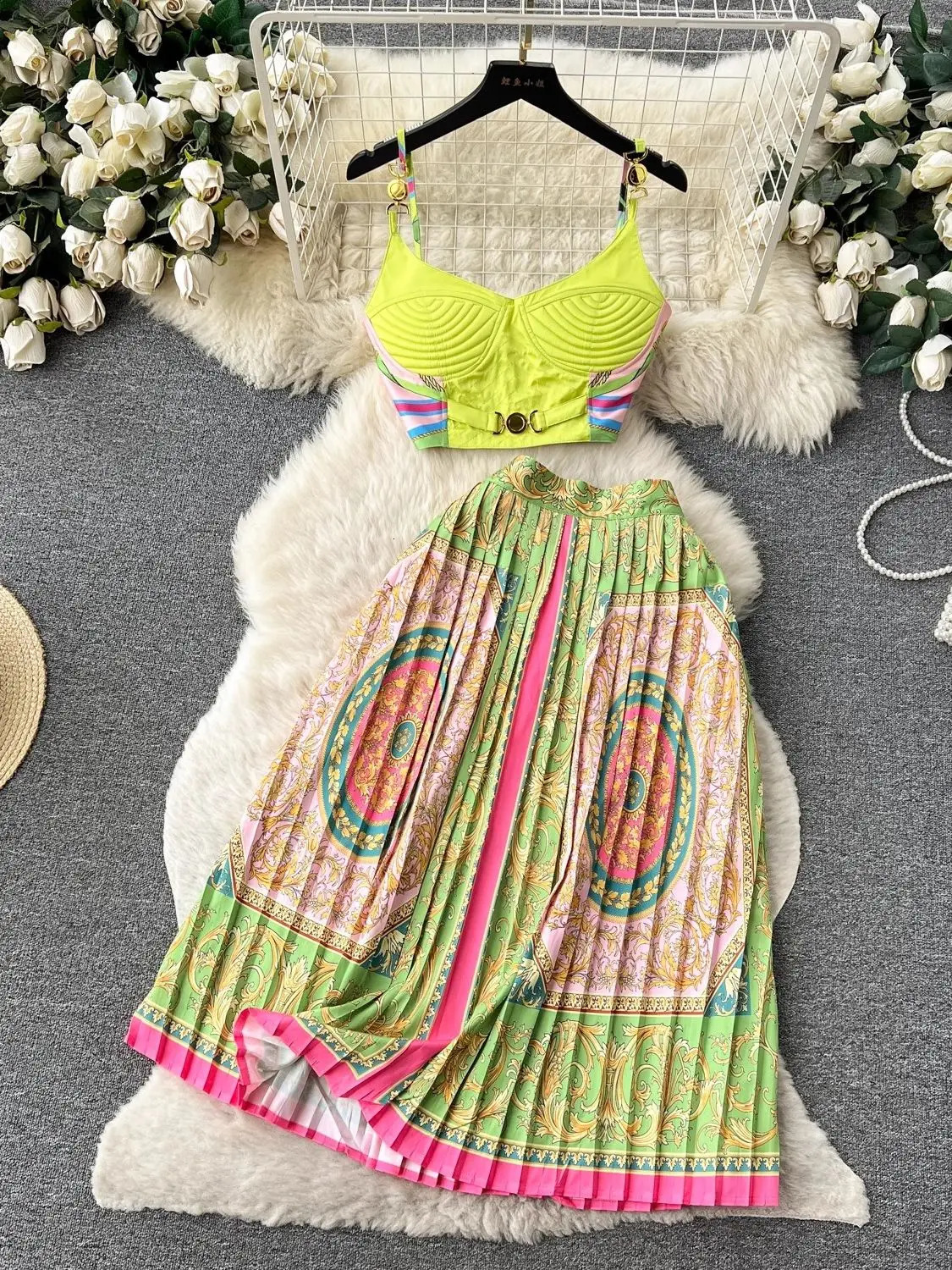 Summer Sexy Baroque Chain Two Piece Set Womens Simple Metal Buckle Embroidery Bra Spaghetti Strap Crop Top Pleated Midi Skirt 240506