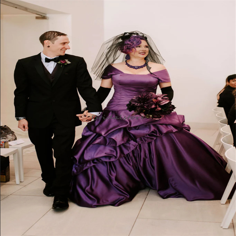 Gothic Purple Wedding Dresses 2024 Contrast Colored Aesthetic Bridal Short Sleeves Ruffles Lace Up Renaissance 1950s Victorian Wedding Gowns Elvish Ro