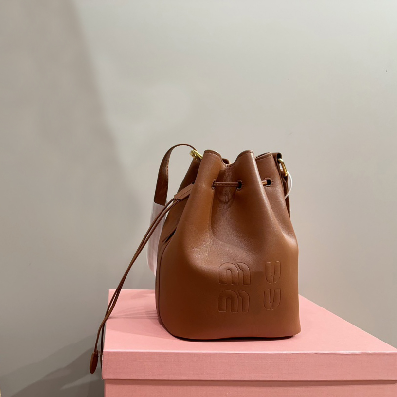 Womens Designer Leather Bucket Bag Classic Letters Drawstring Shoulder Bags Fashion Color Wallet Purses Buckets Purses Handbag Crossbody Bag