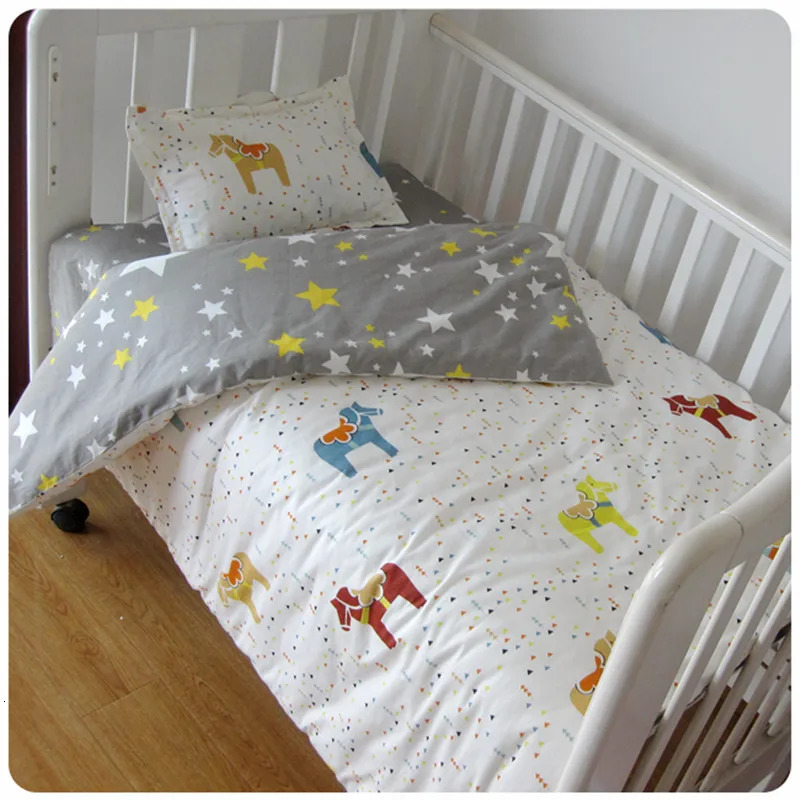 3 Pieces Baby Bedding Set Cotton Crib Bed Linen Kit Cute pattern Includes Pillowcase Bed Sheet Duvet Cover Without Filler 240429