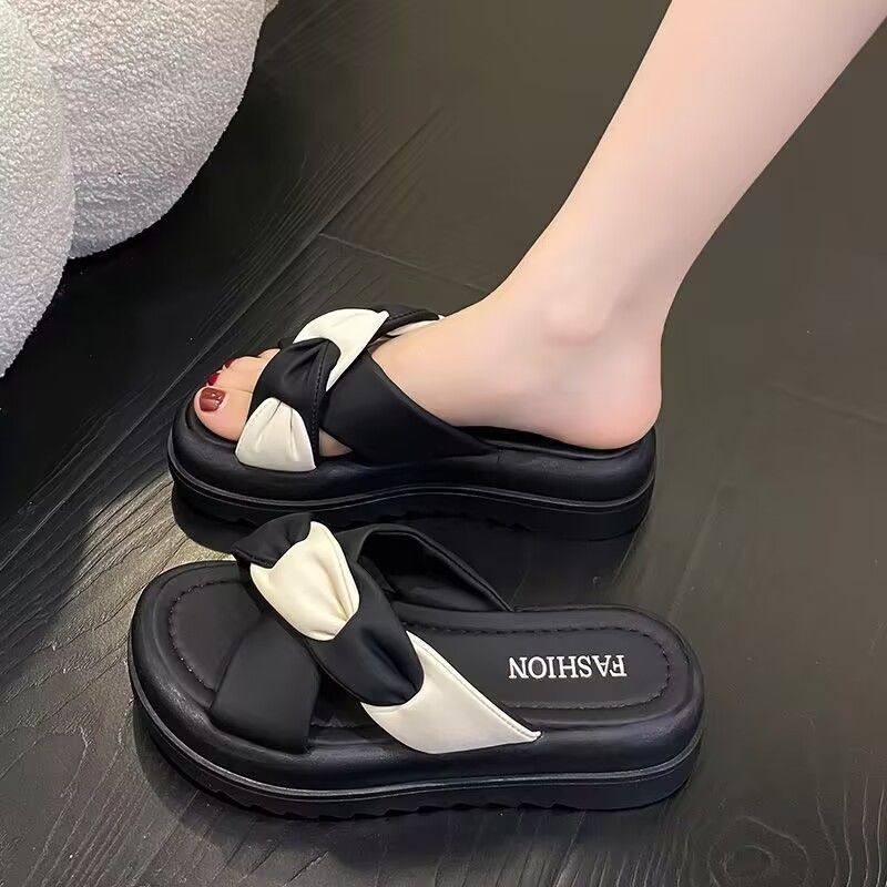 shoes New spring 2024 beach thick soled slippers casual and fashionable sandals for outdoor wear Lhshoe sals