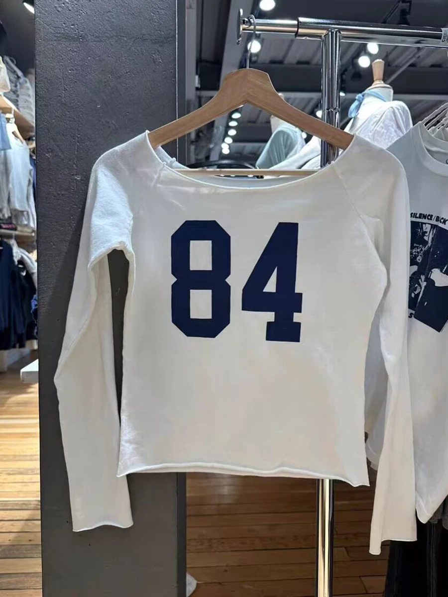 84 Print Raw Hem Long Sleeve T-shirt Woman Scoop Neck Slim Cotton Tee Top Casual Vintage Sweet Cute Streetwear Y2k Crop Tops 240506