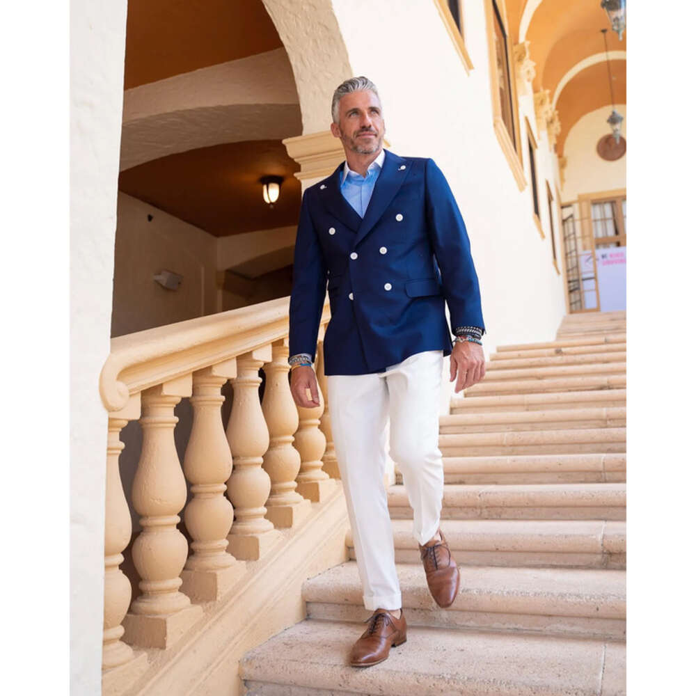 Tuxedos Blue Peaked 2 Pieces Navy Wedding Classic Lapel Double Breasted Pockets Customize Coat White Pants Fashion Formal Prom Ocns Tailored Exquisite