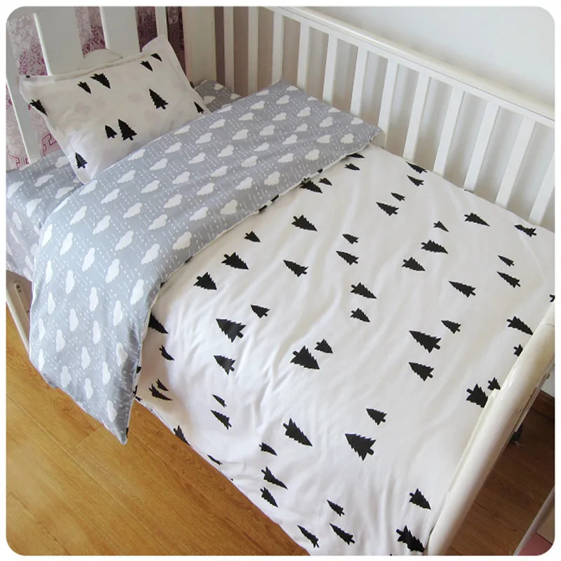 3 Pieces Baby Bedding Set Cotton Crib Bed Linen Kit Cute pattern Includes Pillowcase Bed Sheet Duvet Cover Without Filler 240429