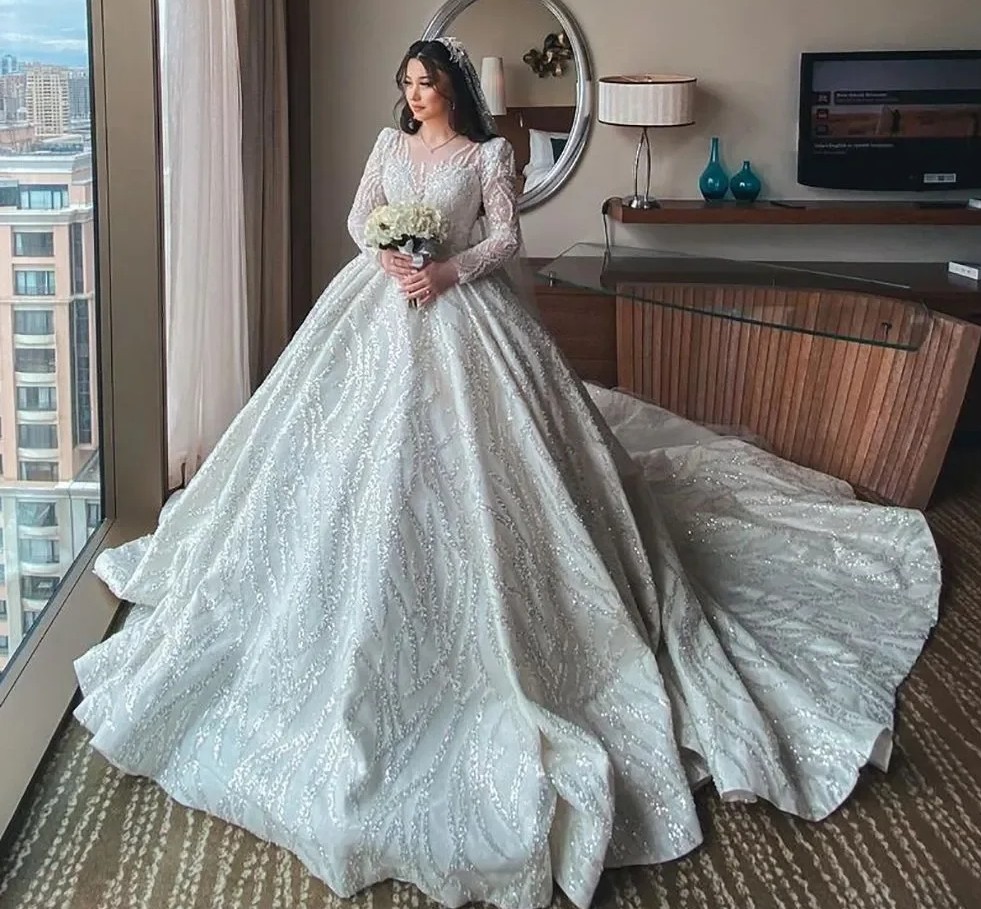 2024 Luxurious Women Wedding Dress Illusion Neck Long Sleeves Beading Sequine Bride Formal Gowns Robe Mariage Vestidos De Novia Arabic Dubai