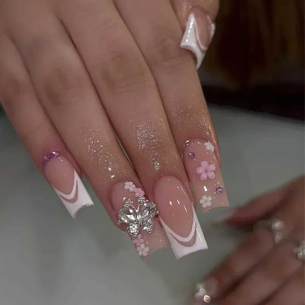 False Nails 24Pcs White French False Nails Long Ballet Fake Nail with Pearl Bow Flower Design Press on Nails Wearable Square Nails Set T240507