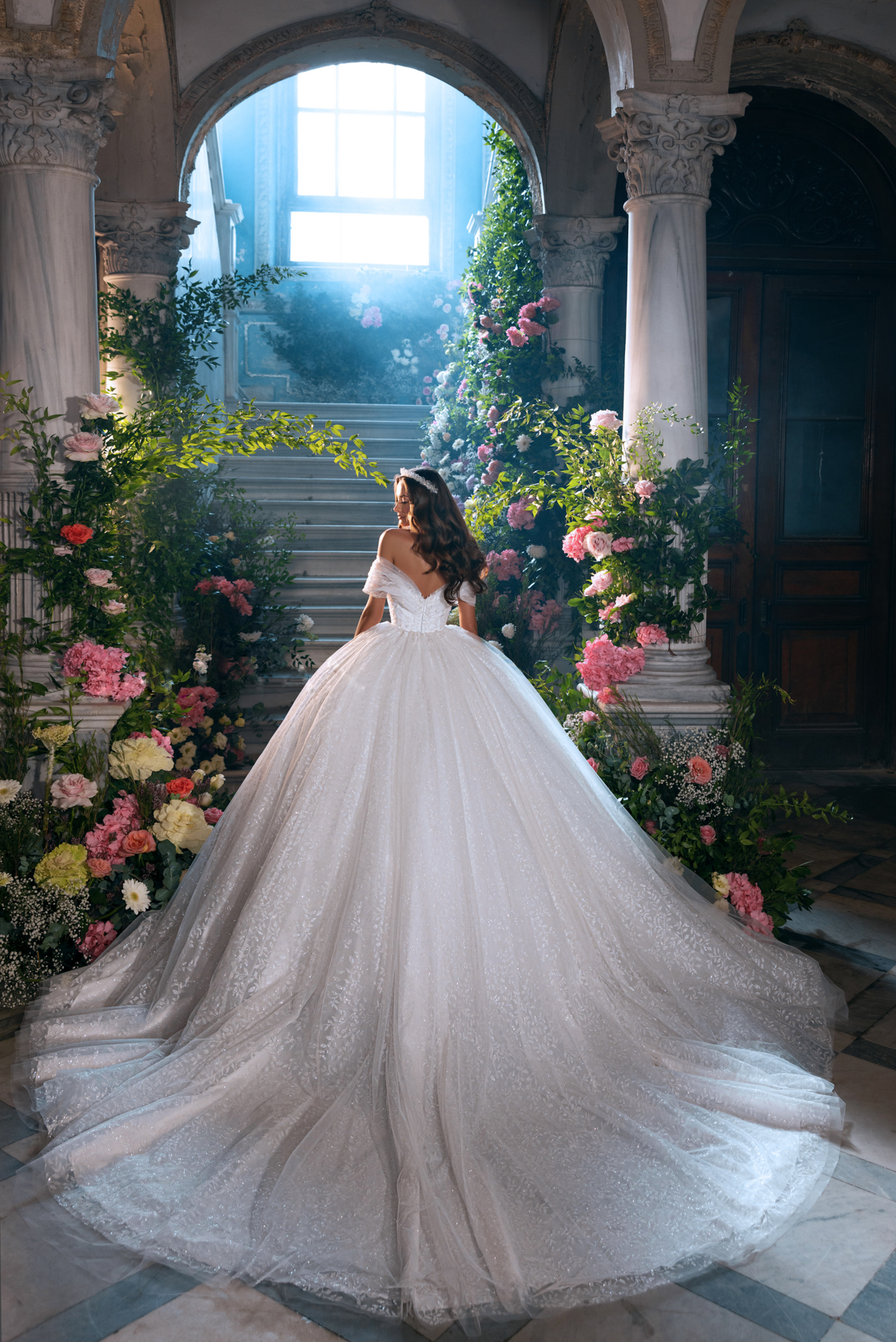 Stunning Lace Sweetheart Ball Gown Wedding Dress Delicate Bling Sequined Lace Off Shoulder Short Sleeves Bridal Gowns 2024