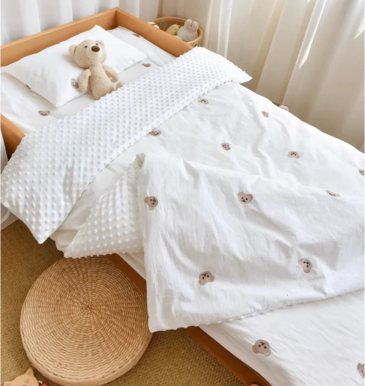 3PCS Bedding Set Vintage Cartoon Cotton Baby Children Crib Bed Duvet Cover Sheet Pillowcase Without Filler 240429
