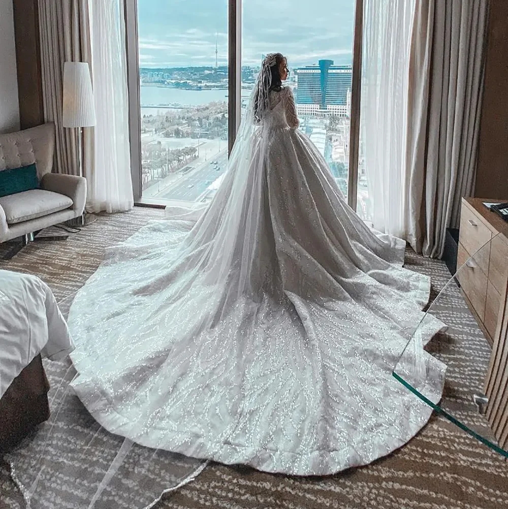 2024 Luxurious Women Wedding Dress Illusion Neck Long Sleeves Beading Sequine Bride Formal Gowns Robe Mariage Vestidos De Novia Arabic Dubai