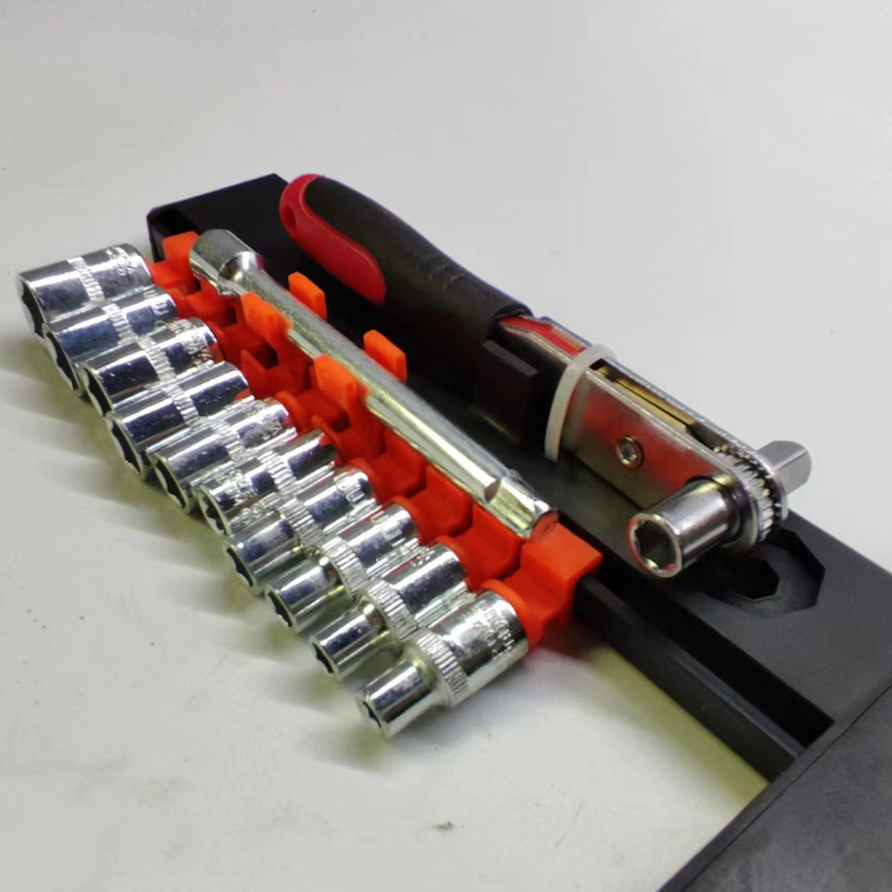 Comprehensive Automotive Repair Toolset - Heavy Duty 1/4 Inch Drive Ratchet Collection with Organized Storage Pouch Included