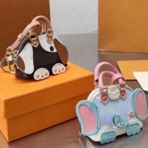Fashion Accessories Keychains Bag Animal Pendant Cars Keyrings Chains Wallet Mini Bag With Box Stuff
