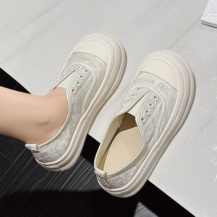 new Chinese style women's 2024 summer lazy person kic thick soled round ugly and cute big toe printed forged surface board shoes Lhshoe