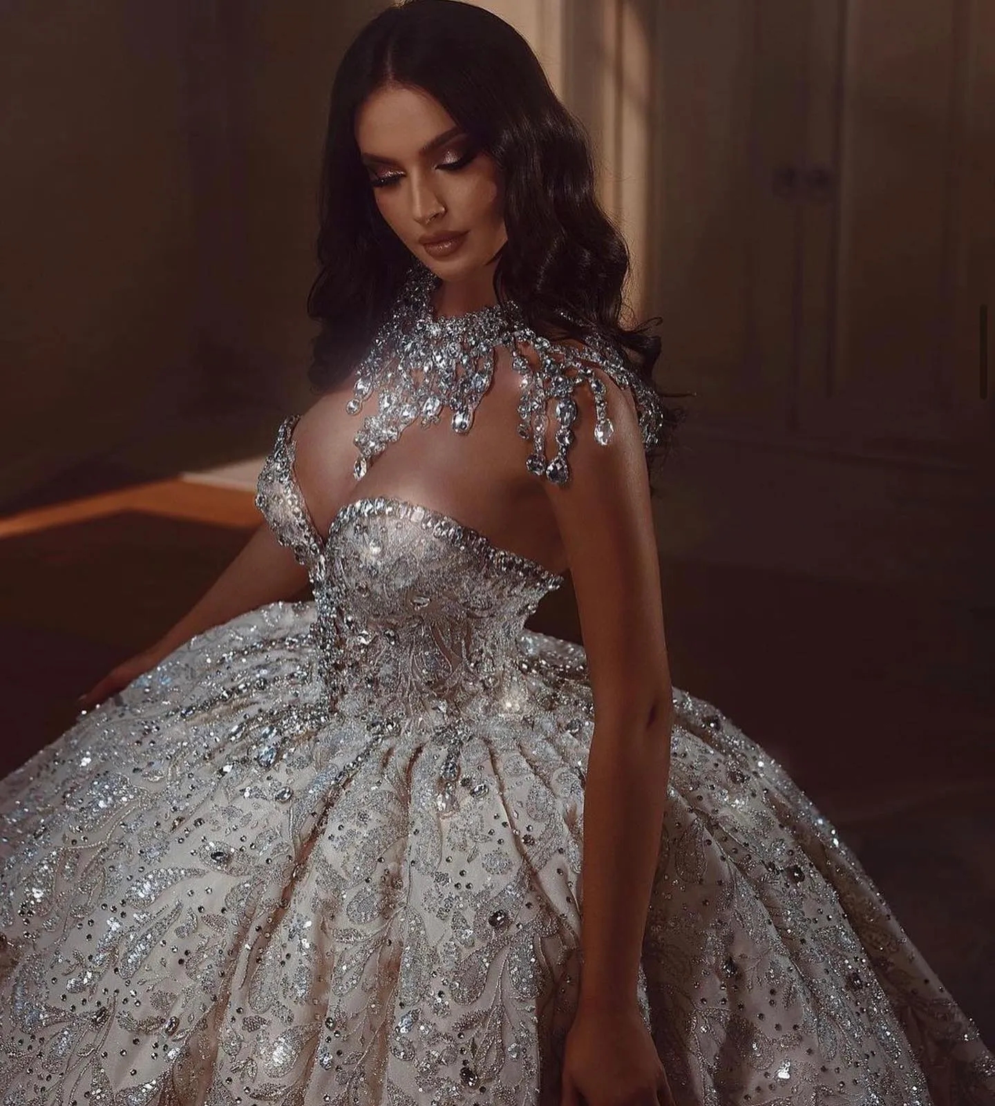 Crystal Ball Gown Dresses Sweetheart Beads Wedding Dress Rhies Vintage Designer Bridal Gowns 6660312