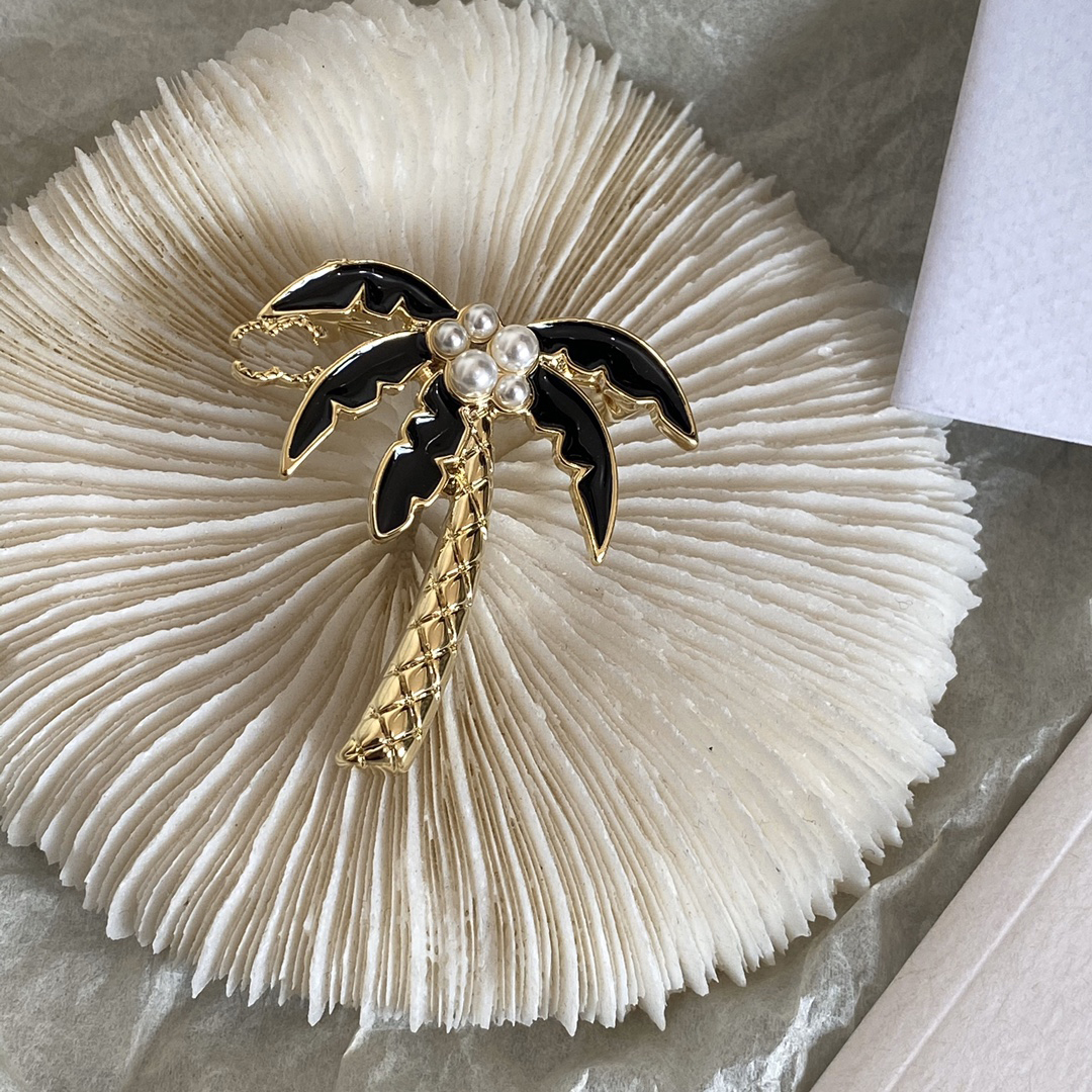 Brand Designer New Coconut Tree Shaped Luxurious Gold-Plated Fashionable Versatile Jewelry Charming Women High-Quality Brooch 0fee