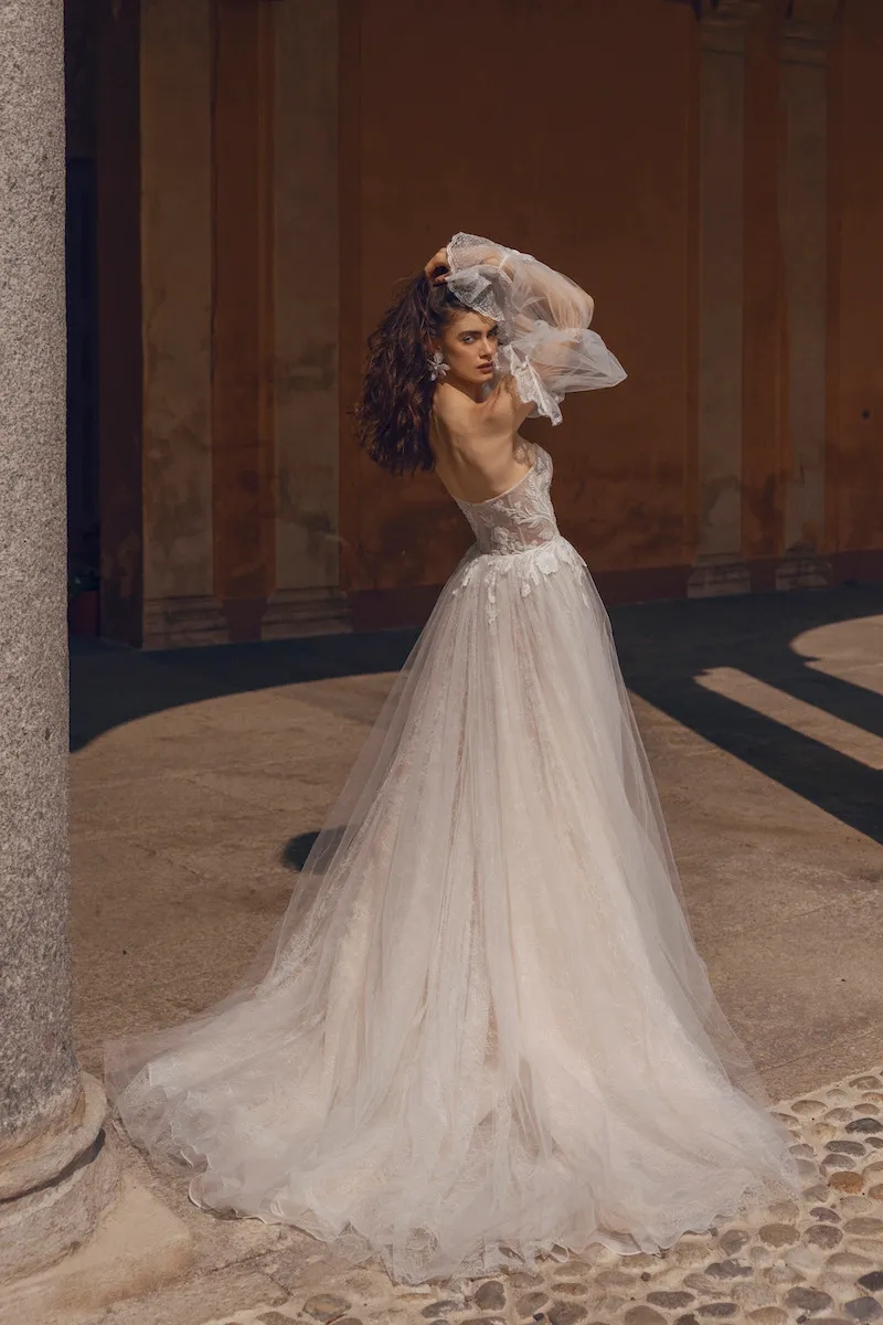 Vintage A Line 2024 Wedding Dress Tulle Lace Applique Full Long Sleeves Sweep Train Bridal Gowns