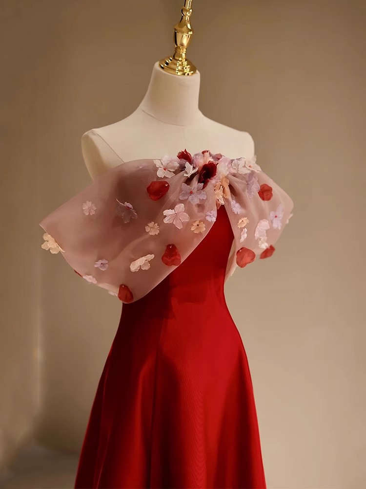 Red Evening Dresses 2024 Real Pictures Long Prom Gowns Strapless Lace-up Back Floor Length Tulle with Applique Beads Party Dresses