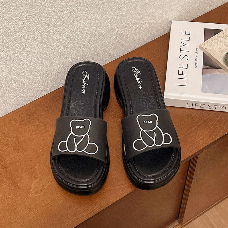 Thick 2024 Pine New Sole Cake Slope Heel Women Fashionable and Versatile for Women's Outwear Summer One e Slippers Lhshoe 's Slipprs Lhsho