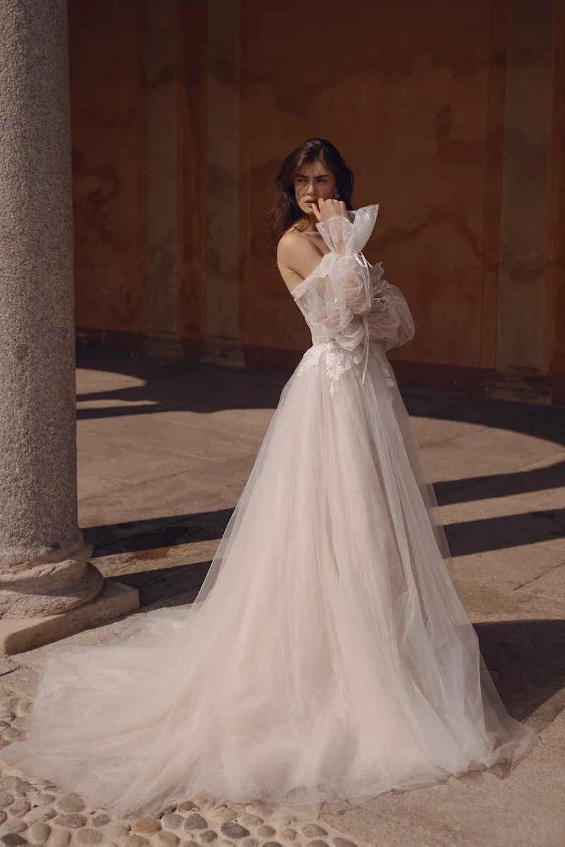 Vintage A Line 2024 Wedding Dress Tulle Lace Applique Full Long Sleeves Sweep Train Bridal Gowns