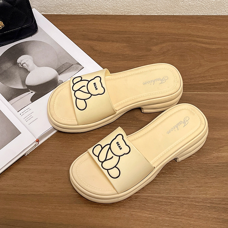 Thick 2024 Pine New Sole Cake Slope Heel Women Fashionable and Versatile for Women's Outwear Summer One e Slippers Lhshoe 's Slipprs Lhsho