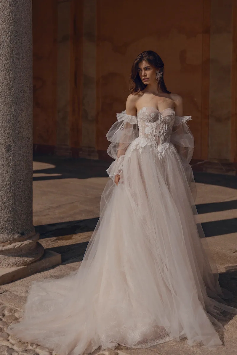 Vintage A Line 2024 Wedding Dress Tulle Lace Applique Full Long Sleeves Sweep Train Bridal Gowns