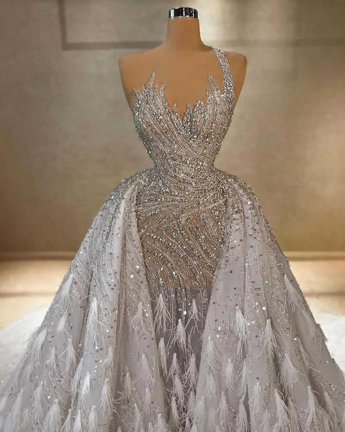 Luxury Mermaid Wedding Dresses Crystals Beads Sequins Designer Feathers Detachable Train Backless Custom Made Plus Size Bridal Gown Vestidos De Novia