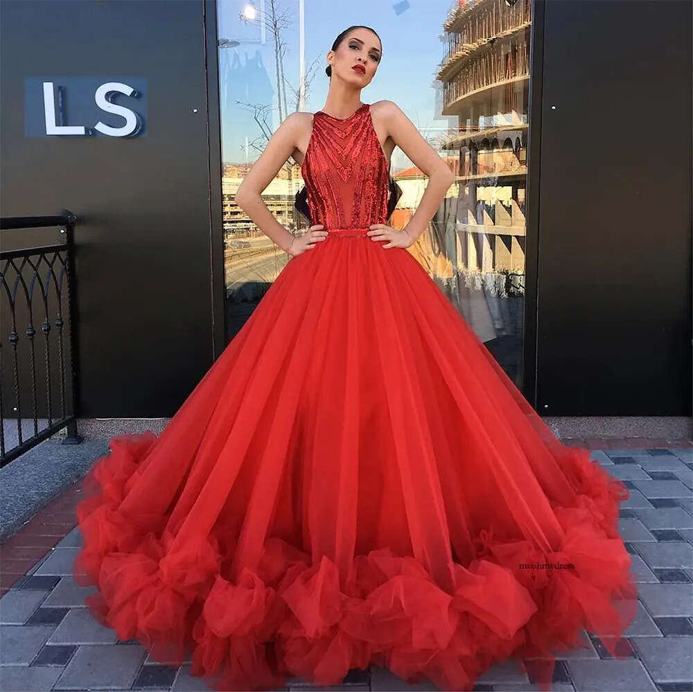Shining Red Beaded Ball Gown Quinceanera Dresses Jewel Neckline Prom Gowns Ruffled Floor Length Tulle Sweet 16 Dress 0509