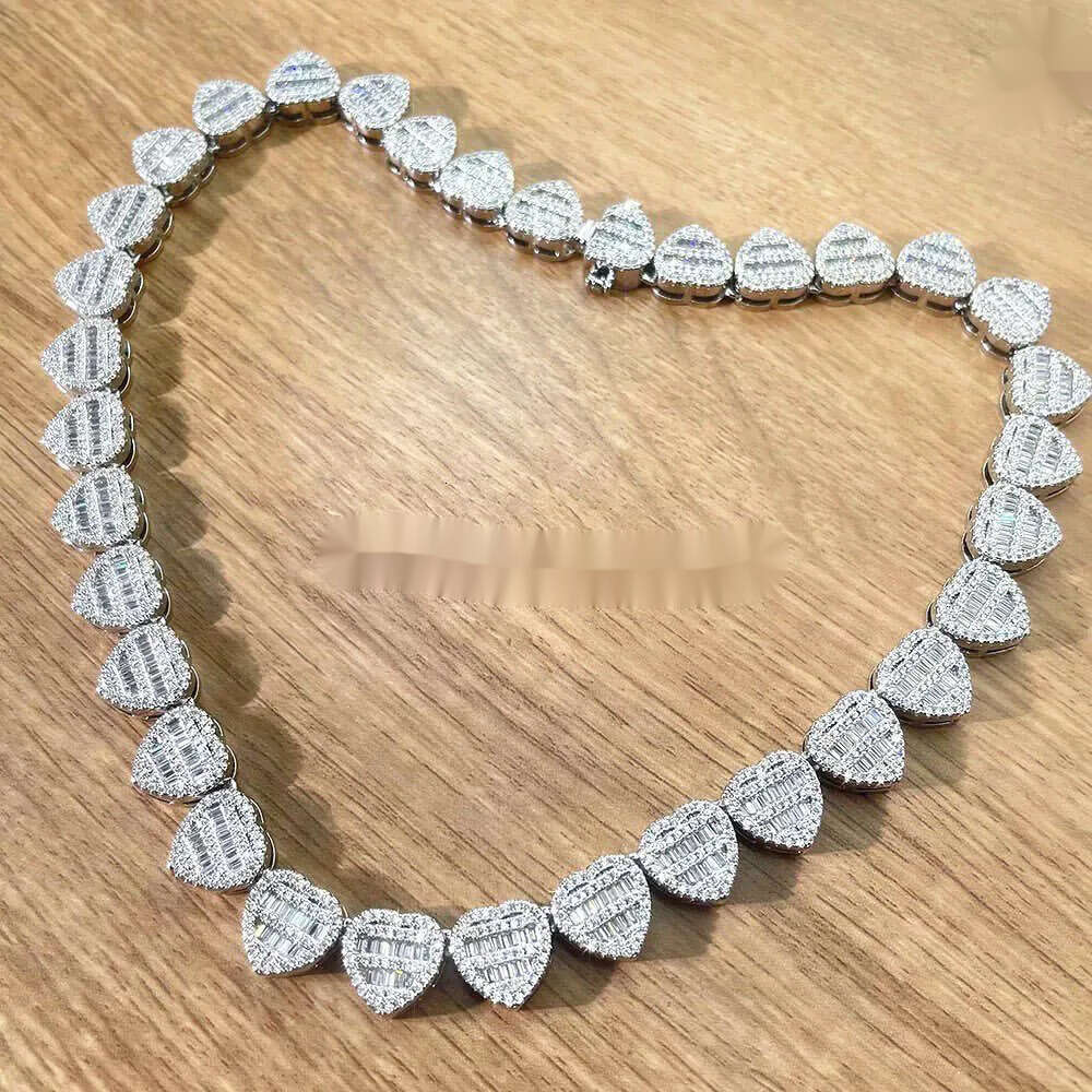 Women Heart-shaped Necklace Fine Jewelry Fashion Sier Iced Out Dia Vvs Moissanite Hip Hop Cuban Chain