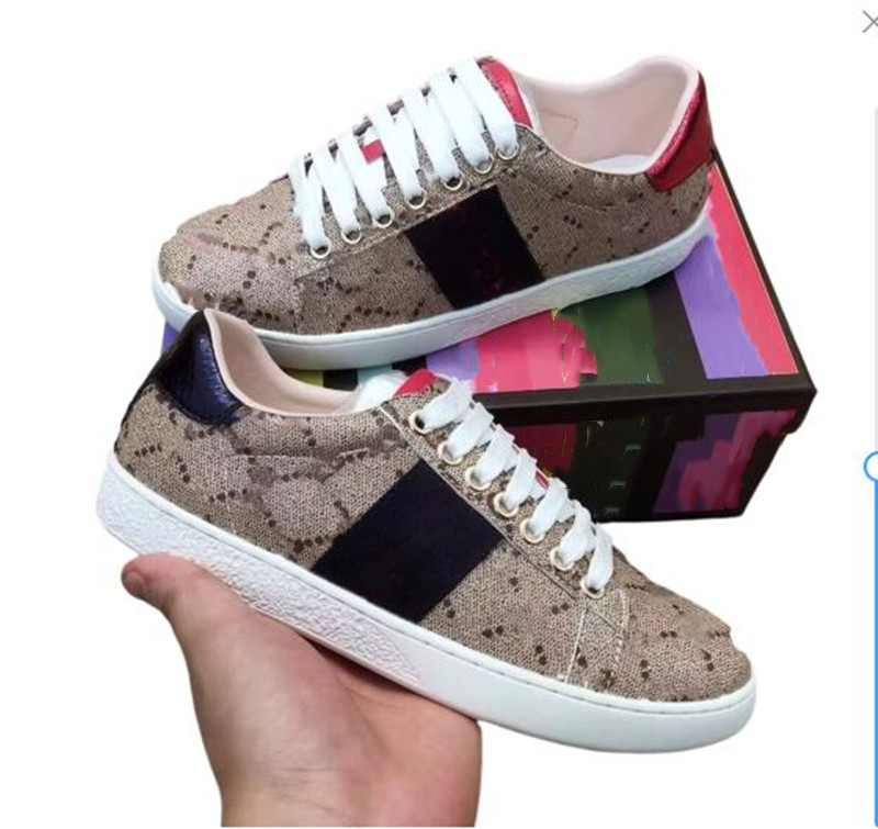 Luxury Designer Slide Slippers Summer sandals Men Beach Indoor Flat Flip Flops Leather Lady Women Fashion Classic Shoes Ladies