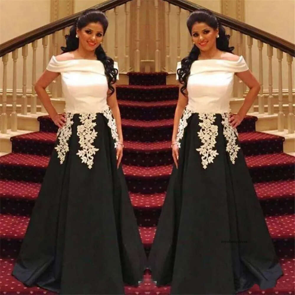 Off The Shoulder Lace Appliques Evening Gowns Satin A Line Formal Party Dress Custom Made Saudi Arabic Black White Prom Dresses 0509