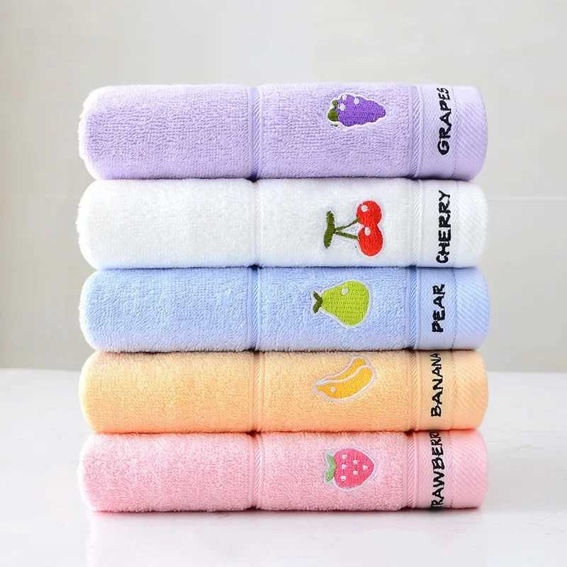 Towels Robes Soft Cotton Baby Bath Towel Cartoon Fruit Face Towel Newborn Infant Kids Soft Absorbent Washcloth Children Shower Towels 50x25cm