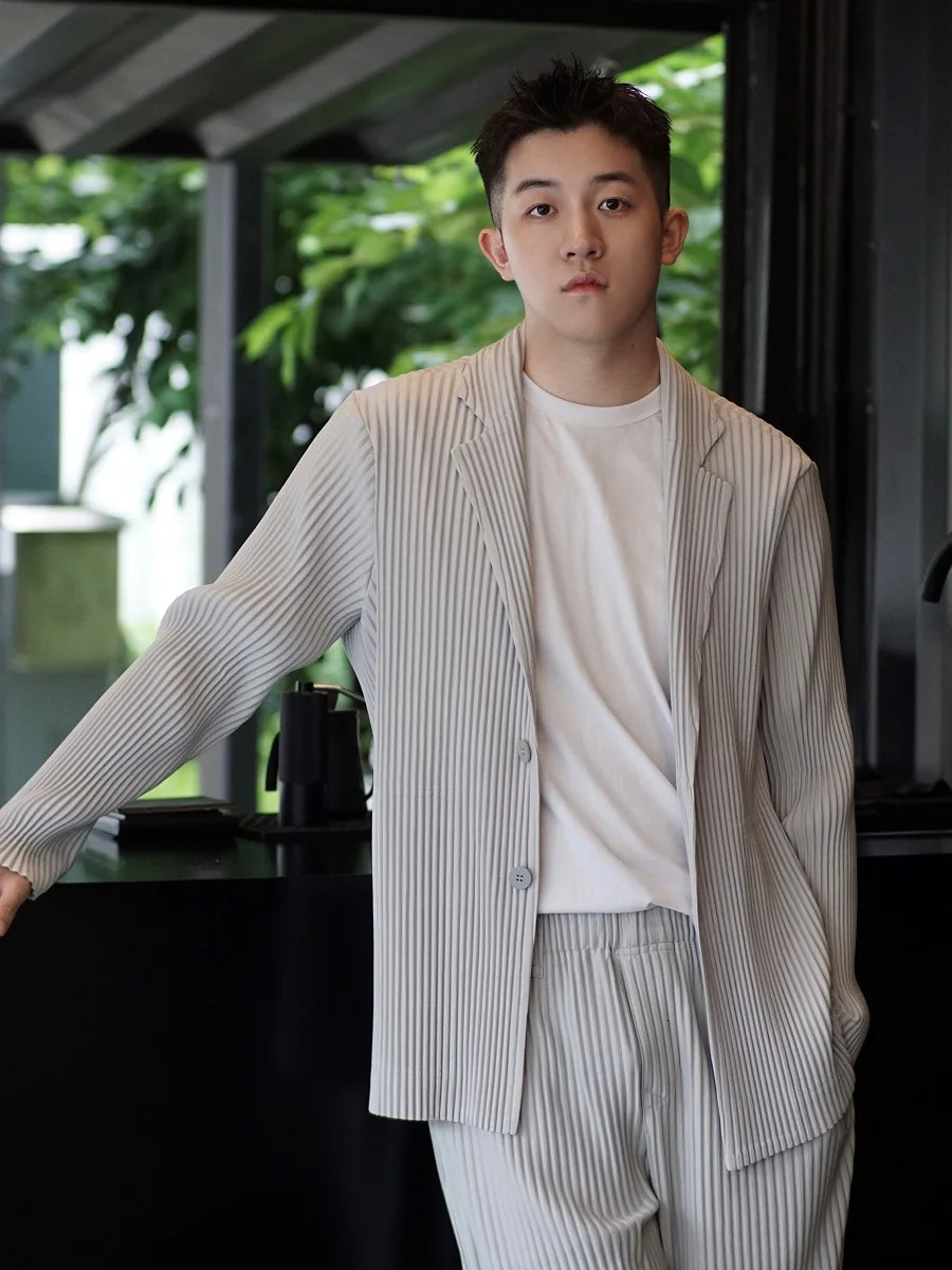 Miyake Pleated Men Blazer Plisse Jacket Casual Simple Blazers Single Breasted Suit Japanese Stretch Fabric Coat 240428