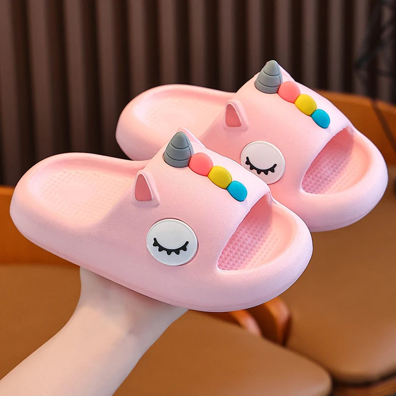 Summer Beautiful Cute Cartoon Colt Slippers Childrens NonSlip Soft Sole Sandals Boys Girls Home Slides For Kids Shoes 240509