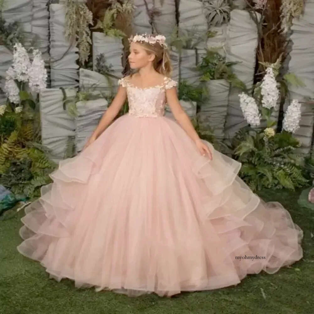 Pink Off Shoulder Ball Gown Prince Flower Dresses 2022 Sweep Train Girls Pageant Gowns Lace Applique first communion princess dress 0509