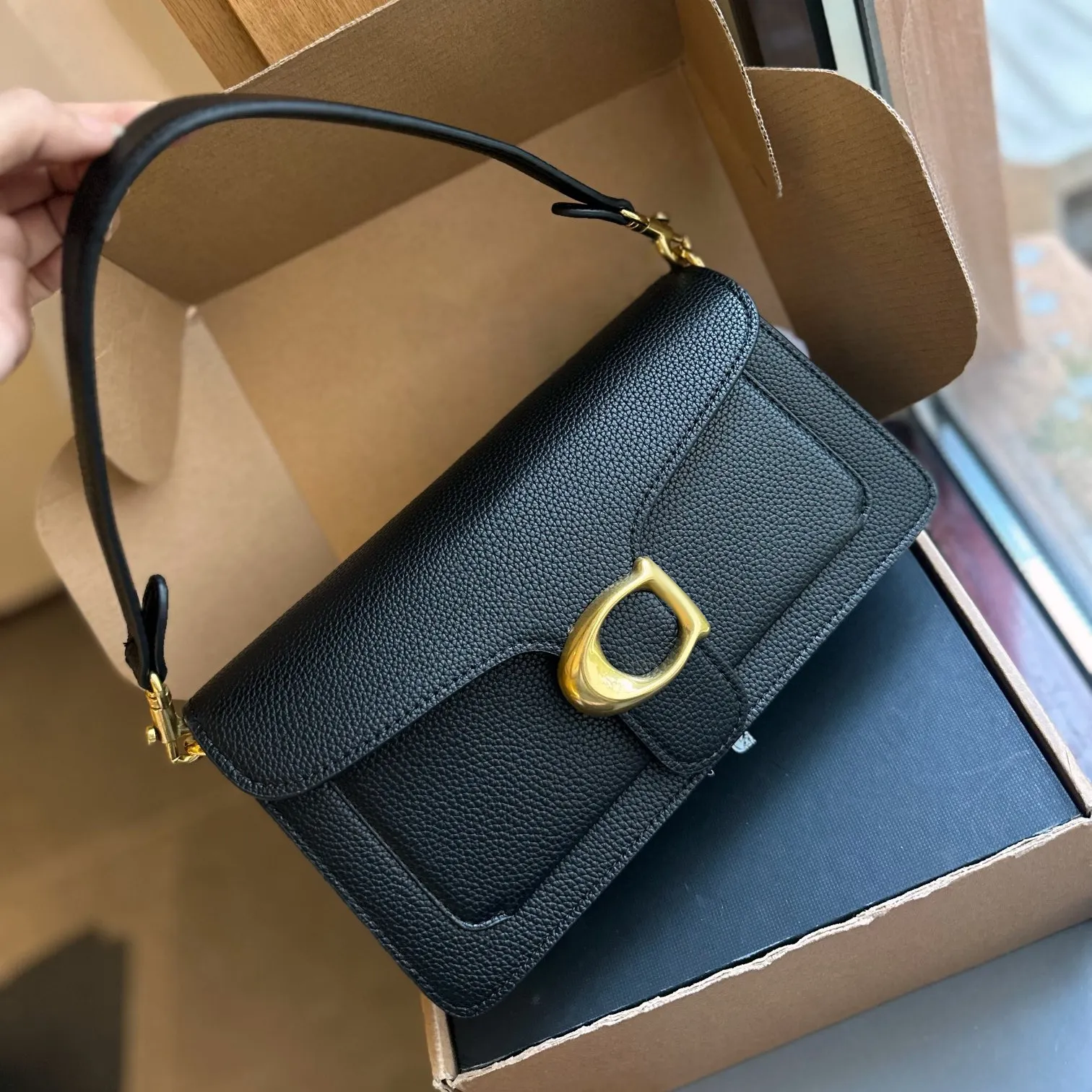 Luxury Womens pink Designer tabby bag envelope shoulder bags top mens real Leather tote baguette hand bag Underarm Cleo Crossbody handbag fa