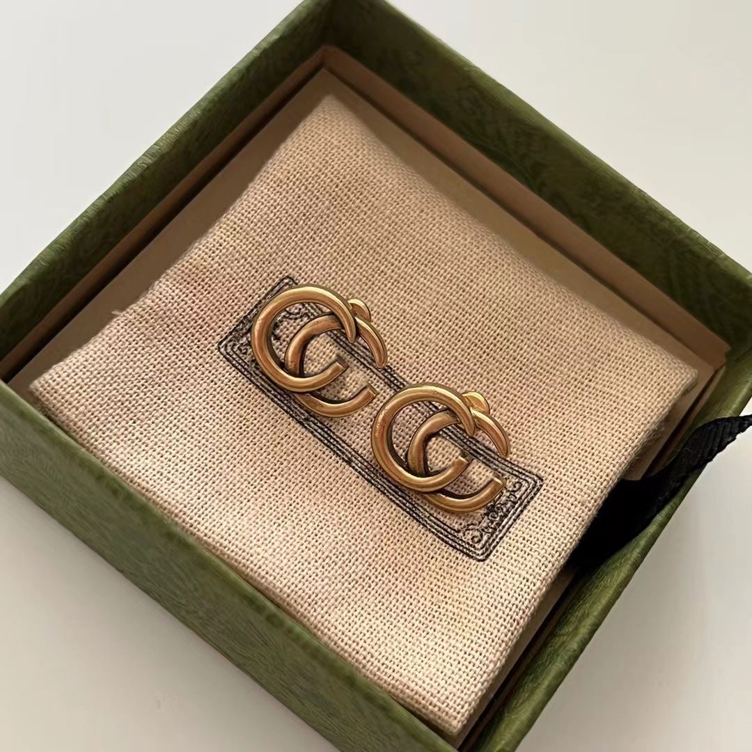 Classic Letter Earrings Have stamps 14k gold designer earrings for womens wedding parties birthday gift jewelry