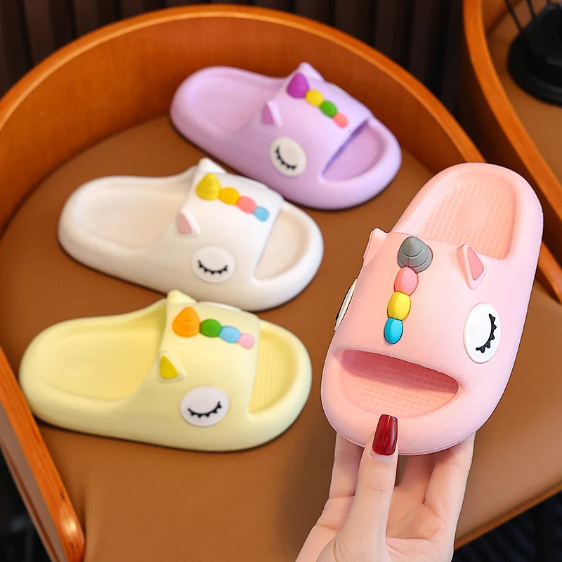 Summer Beautiful Cute Cartoon Colt Slippers Childrens NonSlip Soft Sole Sandals Boys Girls Home Slides For Kids Shoes 240509
