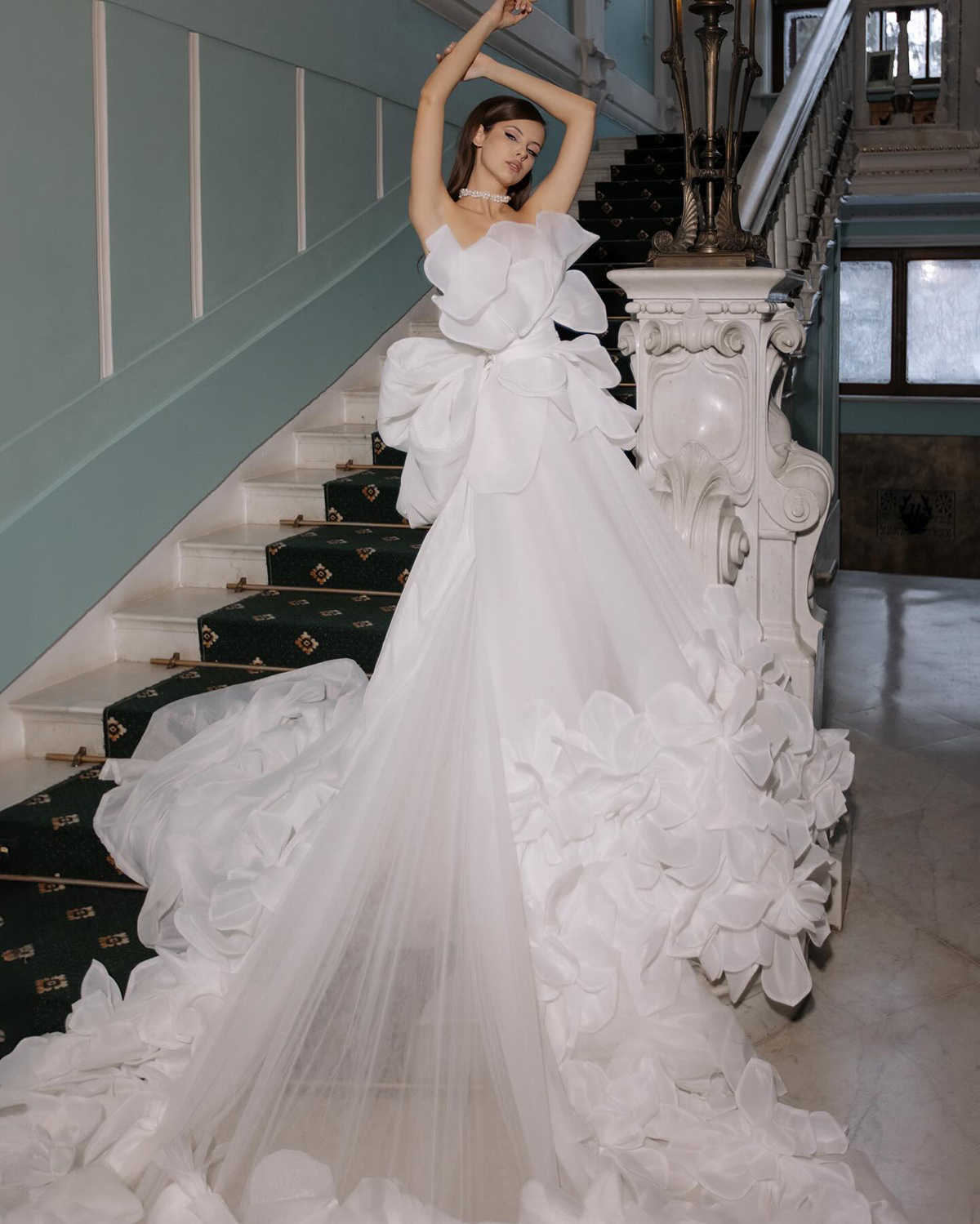 Designer Mermaid Wedding Dresses Satin Tulle Decoration Pleat Tiered Strapless Soft Court Gown Backless Custom Made Plus Size Bridal Gown Vestidos De 