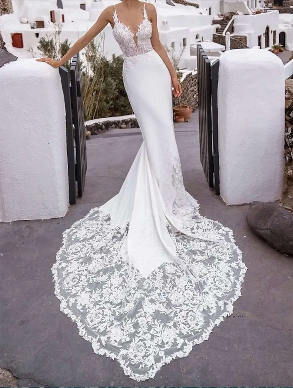 Sexy Long Wedding Dress 2023 Mermaid Sleeveless V Neck Straps Lace Backless Bride Gowns Plus Size Robe De Mariee 0509